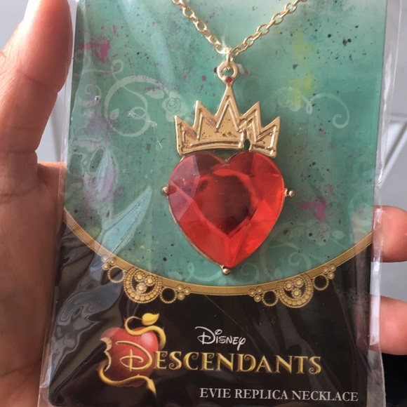 Shop Evie Disney Descendants TV Movie Book Week Girls Costume Accessory  Necklace - Dick Smith